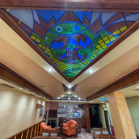Restaurant Bujtina Portokallja * פייר