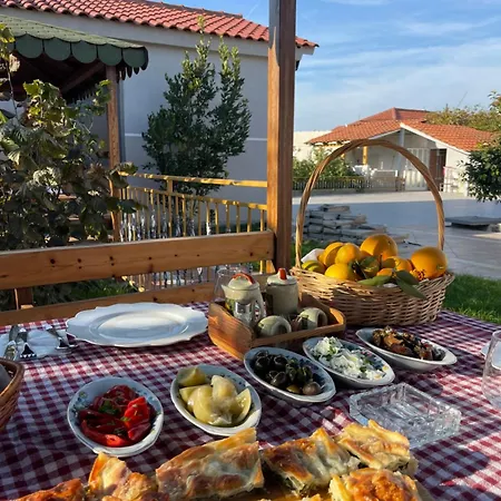 Restaurant Bujtina Portokallja Guest house Fier