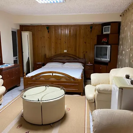 Restaurant Bujtina Portokallja Guest house